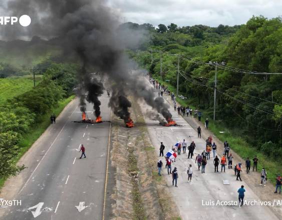 Polémica por ley que busca cárcel para quien se cubra el rostro en las protestas