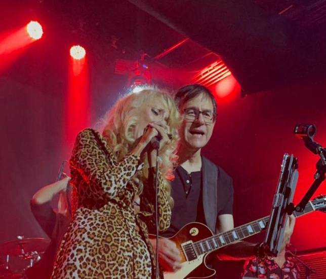 la voz constante en el cine y la música