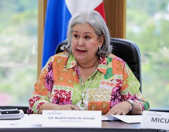 ML | La ministra de Desarrollo Social, Beatriz Carles de Arango.