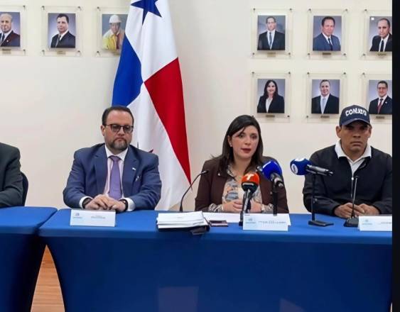 ML | Representantes en la mesa de salario mínimo.