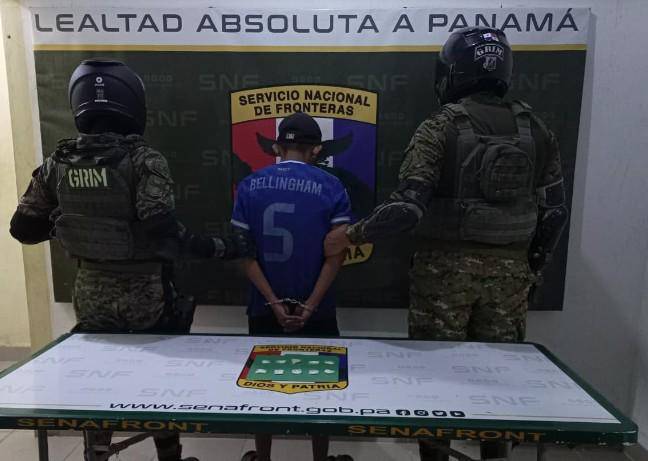 El Senafront decomisa presunta droga, incauta arma de fuego y recupera camión robado en Chiriquí