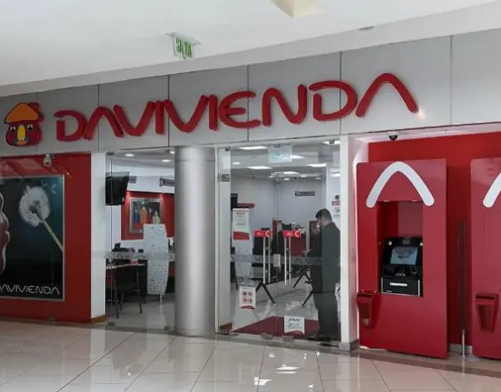 ML | Una sucursal del banco DAVIVIENDA.