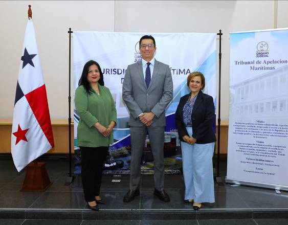 ML | Miembros de la nueva junta directiva.