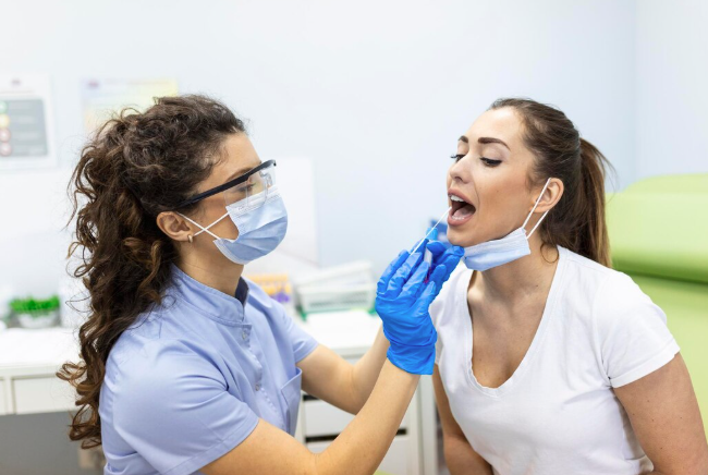 Revisiones oportunas ayudan a prevenir el cáncer bucal