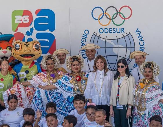 ML | Durante el acto de entra de la llama.