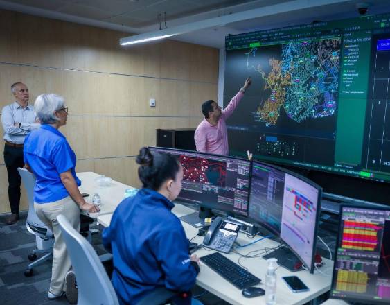 Restablecen servicio eléctrico en Isla Cañas tras daño por sismo