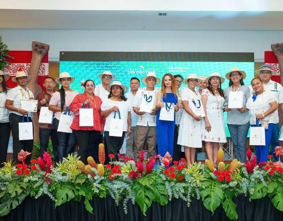 Estudiantes exaltan la identidad nacional en Concurso Nacional de Décimas Ambientales