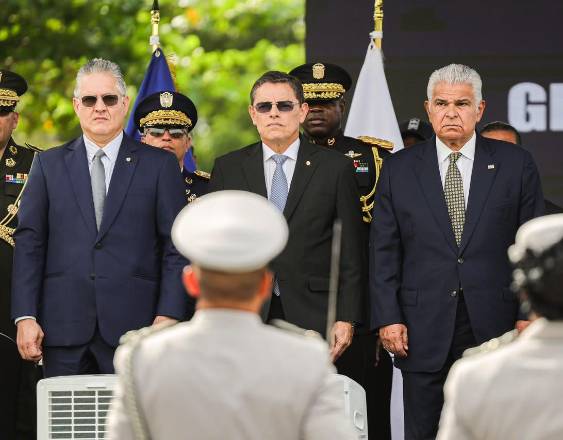 “Aquí nadie está por encima de la ley”, advirtió el presidente Mulino en graduación de estamentos de seguridad