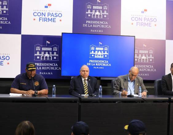 ML | Autoridades en conferencia de prensa.