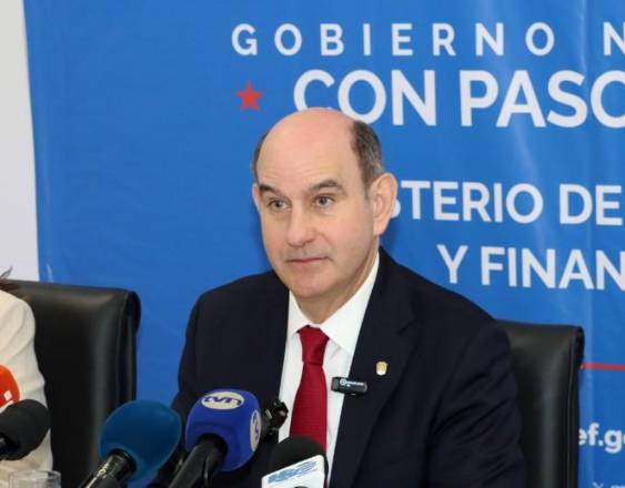ML | El ministro de Economía y Finanzas, Felipe Chapman.