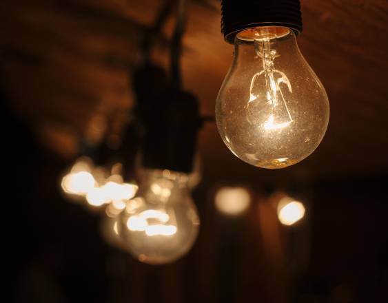 PEXEL | Bombillos de luz eléctrica.