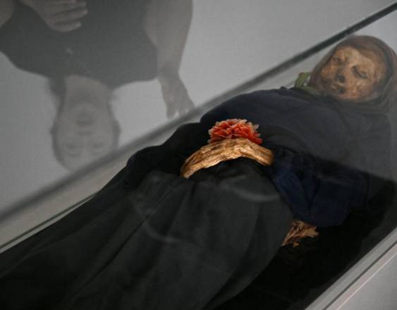 RAUL ARBOLEDA / AFP | El cuerpo de Saturnina, fallecida hace casi 30 años.