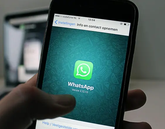 WhatsApp permitirá añadir una segunda foto de portada a los perfiles personales