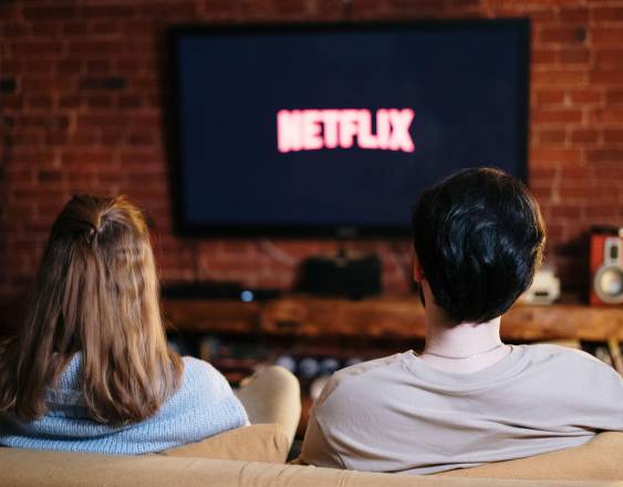 Netflix firma acuerdos para impulsar videos de formato corto en su plataforma