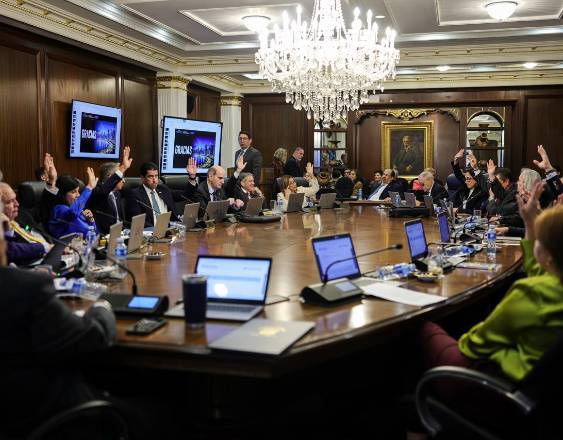 ML | Autoridades durante el Consejo de Gabinete.