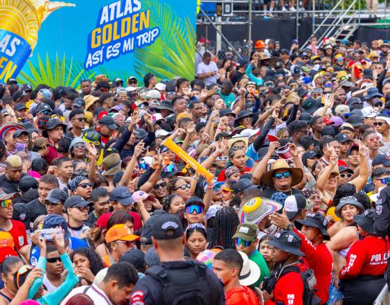 ML | Asistentes del Festival Carnavalístico.