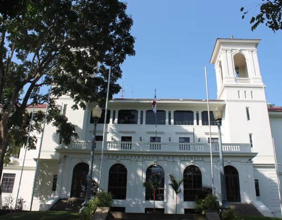 ML | Edificio del Ministerio de Salud.
