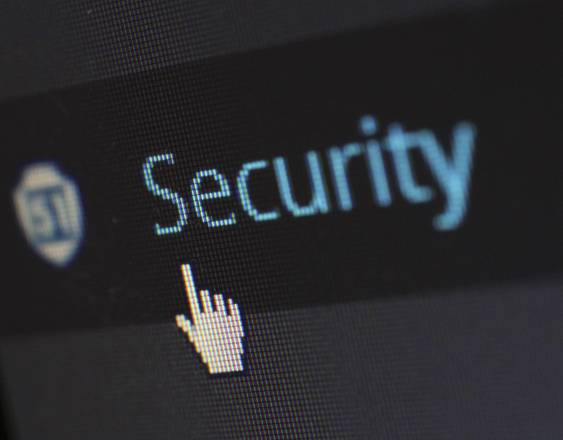 PEXELS | Alerta de ciberseguridad.