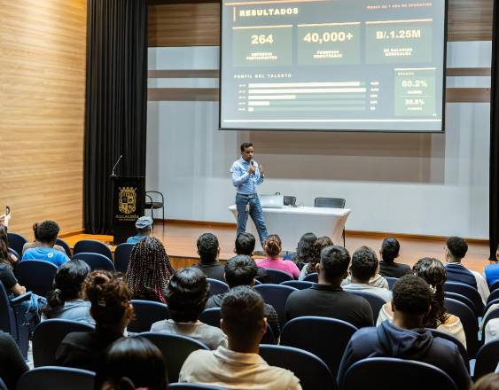 Se impulsa la formación tecnológica gratuita para jóvenes