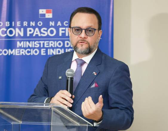 ML | Julio Moltó, ministro de Comercio e Industrias.