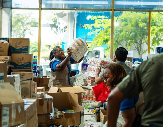 Alcaldía de Panamá recaudó 18 toneladas de insumos donados para Venezuela durante el primer día
