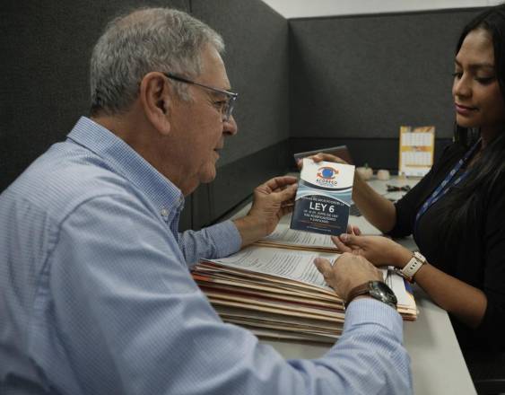 ML | Un jubilado en la Acodeco.