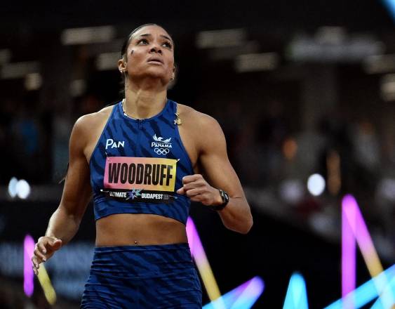 AFP | La atleta panameña Gianna Woodruff tras participar en su heat clasificatorio de los 400m en el World Athletics Ultimate Championship 2026.