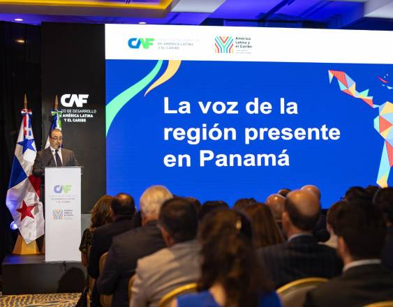 ML | Sergio Díaz-Granados, presidente ejecutivo de CAF, presenta detalles del foro.