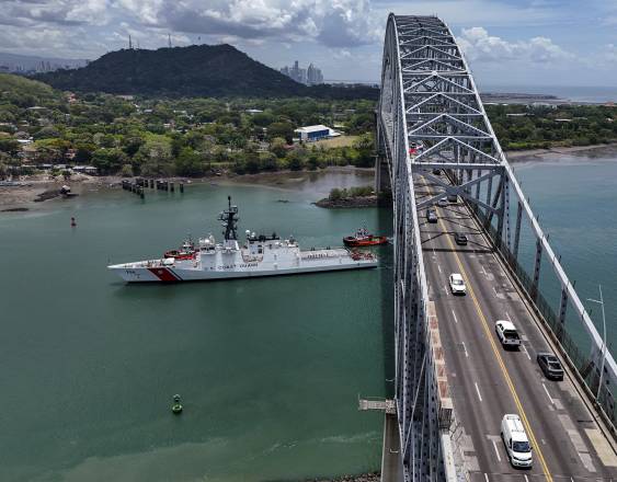 MARTIN BERNETTI / AFP | Puente de las Américas.