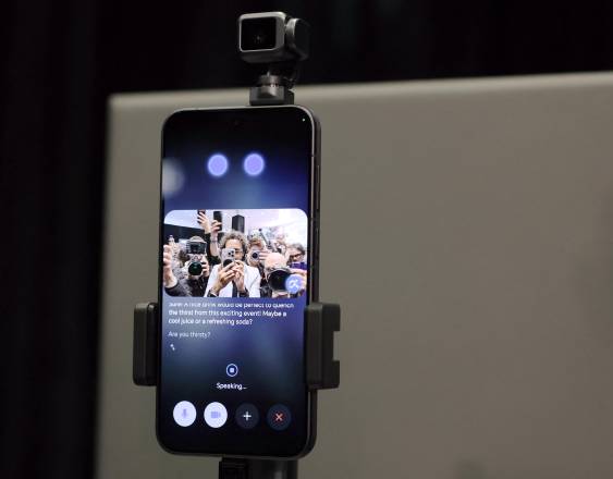 El primer “teléfono-robot”.