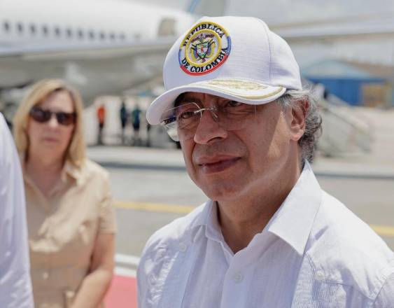 Petro llama en Cuba a evitar una invasión de EEUU y propone a Trump dialogar