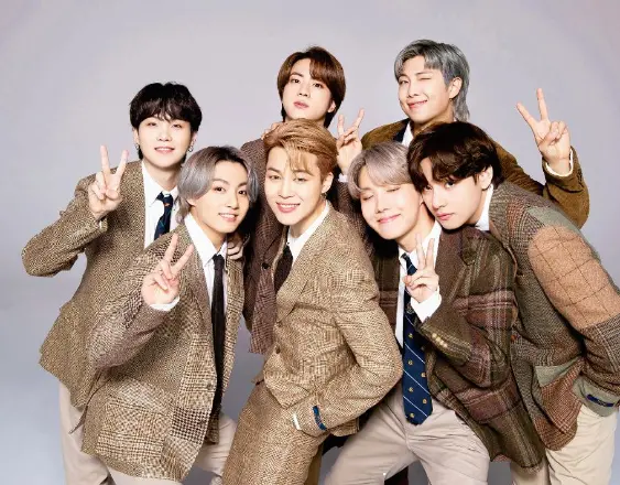 ML | Los integrantes del grupo BTS: RM, Jin, J-Hope, Suga, V, Jimin y Junkook.