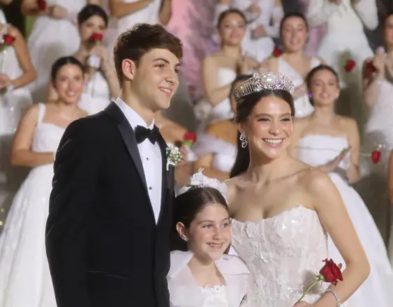 Ana Paula Maduro de Roux es la reina del Festival de Debutantes 2026