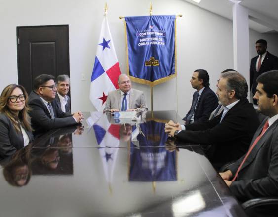 ML | MOP firma contrato para rehabilitar la carretera Loma Campana-Santiago.