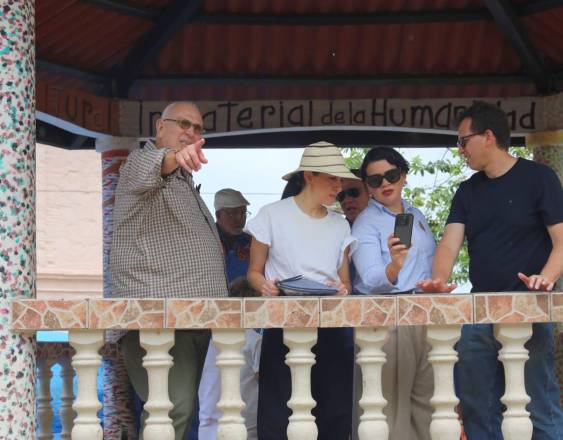 ML | Autoridades inspeccionan trabajos de restauración.