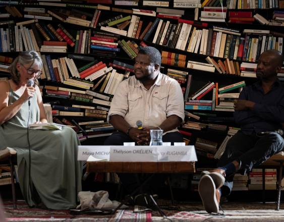Aumentan las ventas en Francia del libro escrito supuestamente con IA