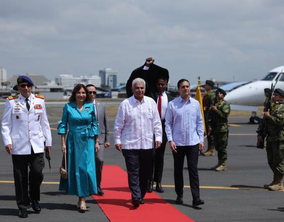 ML | Durate la llegada del presidente José Raúl Mulino y la primera dama Maricel de Mulino.
