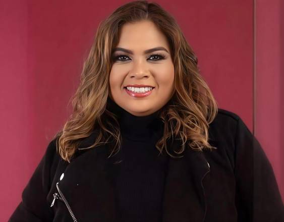 Vuelve con rosas y margaritas