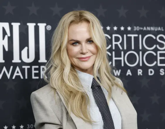 Nicole Kidman asiste a la 30.ª edición de los Premios Críticos.