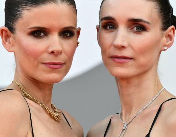 STEFANO RELLANDINI / AFP | Kate Mara y Rooney Mara.