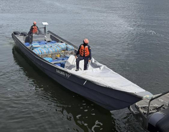 Colombia incauta 2,3 toneladas de cocaína en el Pacífico sur