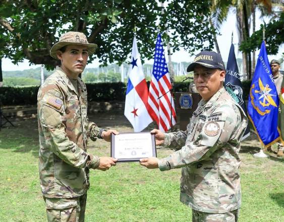 Clausuran el sexto curso de entrenamiento en supervivencia de selva entre Panamá y Estados Unidos.
