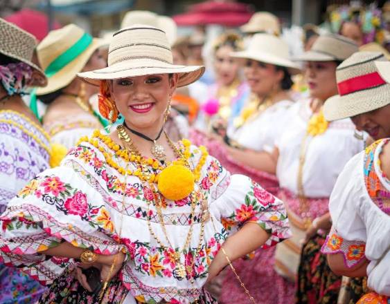Desfile de las Mil Polleras | El próximo 17 de enero la ciudad de Las Tablas se engalanará con el majestuoso desfile que resalta nuestro traje típico nacional. Hay más de 80 delegaciones inscritas.