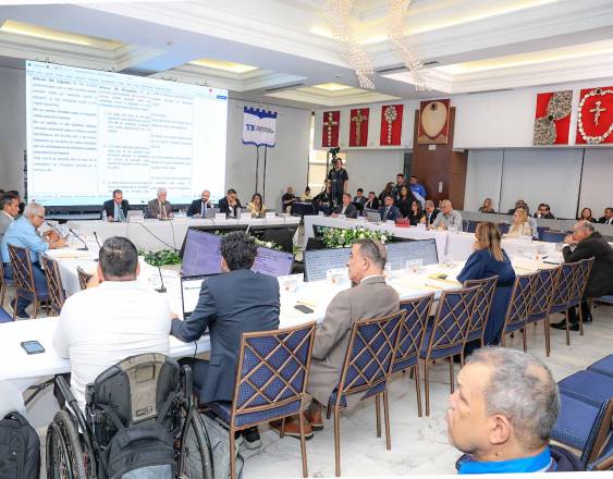 ML | Sesión de la Comisión Nacional de Reformas Electorales (CNRE).