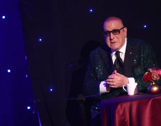 El productor musical estadounidense Clive Davis.