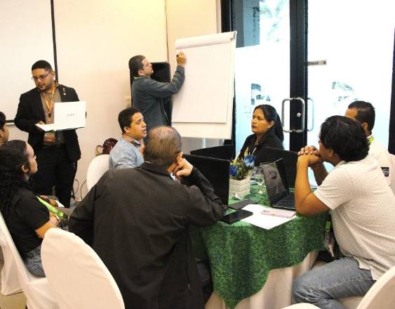 Ideathon y Hackathon IHCAVA impulsan la innovación agropecuaria en Chiriquí