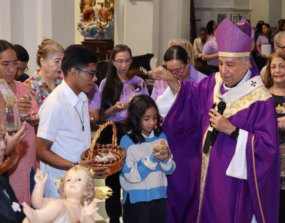 Ulloa llama a vivir una Navidad de reconciliación y compromiso social
