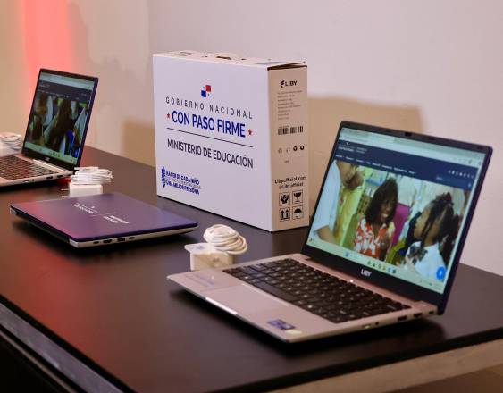 ML | Computadoras portátiles con inteligencia artificial entregadas por el Meduca.