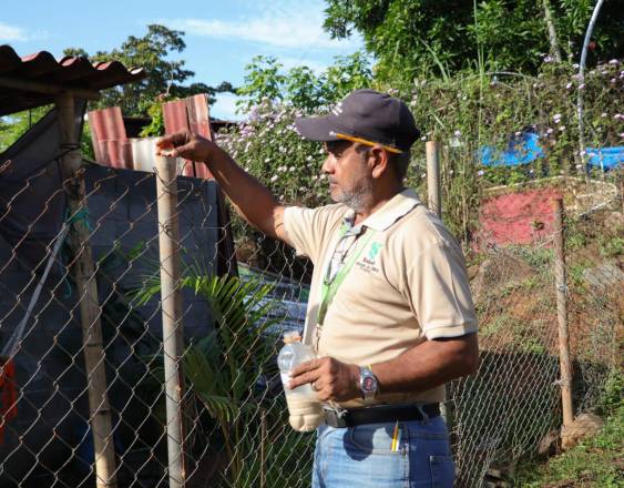 ML | Personal del Minsa durante una jornada de inspección.