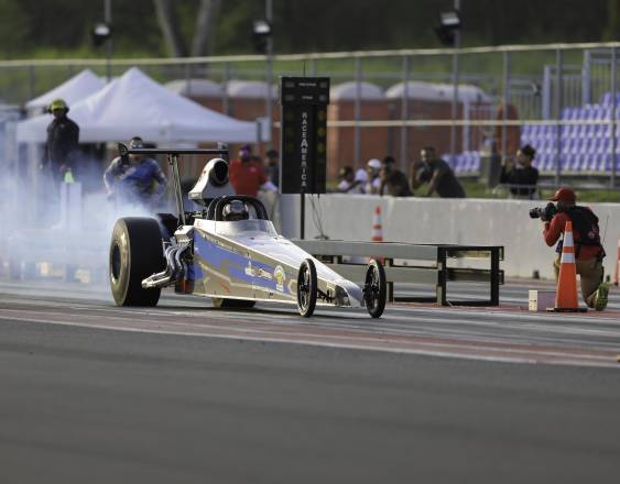 El Drag Challenge encendió el Autódromo Panamá